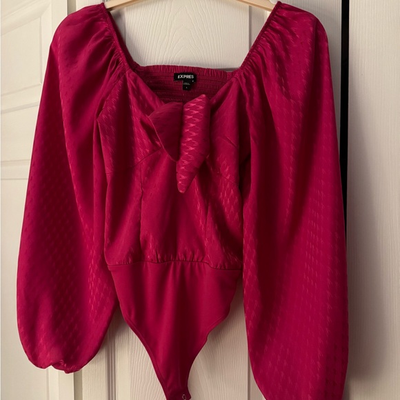 Hot pink express
SATIN JACQUARD TIE FRONT THONG BODYSUIT - Picture 1 of 4